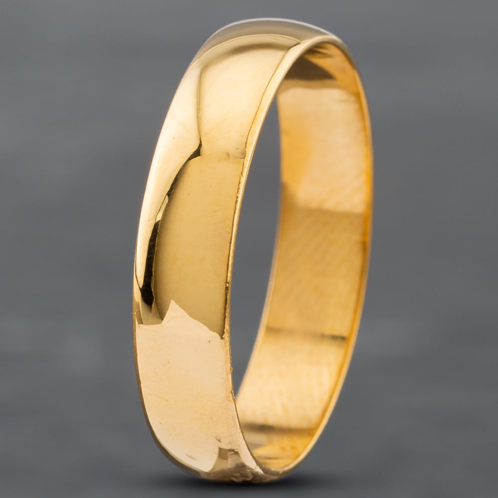 Product photograph of Pre-owned 22ct Yellow Gold D Shape 5mm Plain Wedding Ring 41871310 from The Jewel Hut