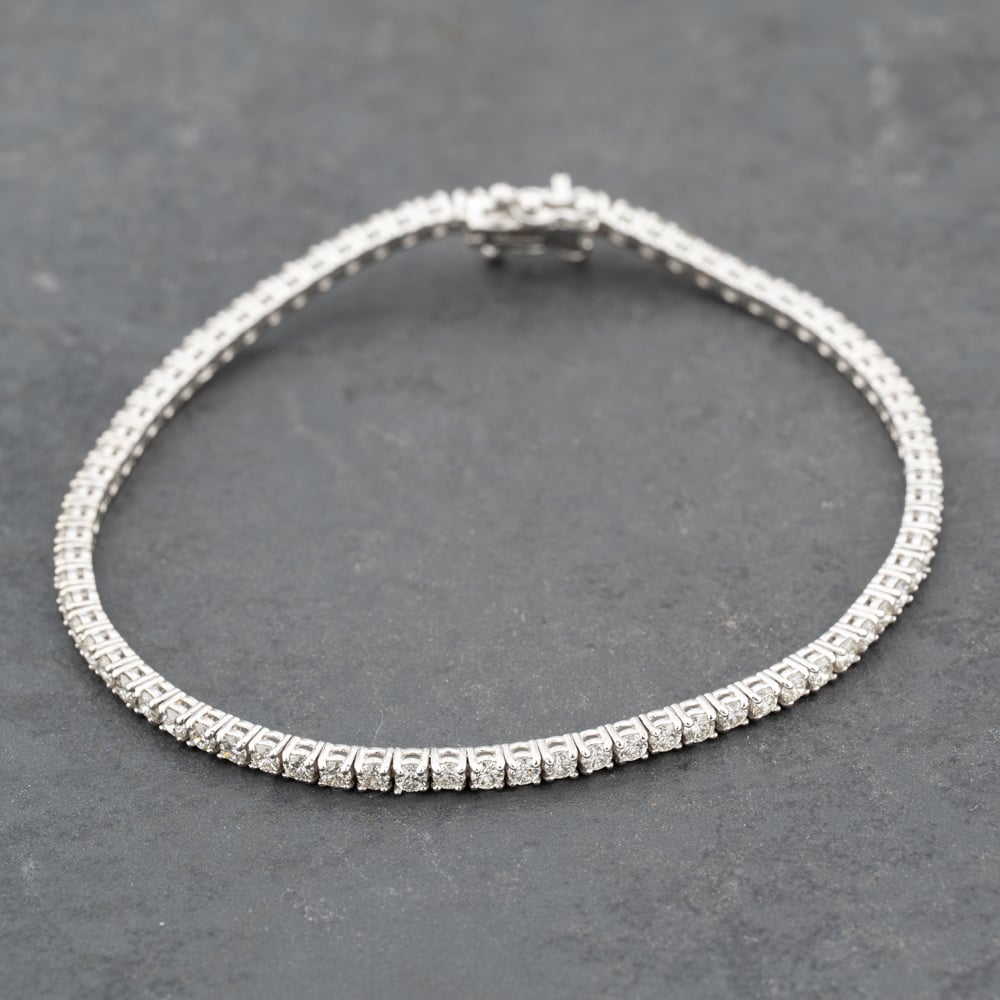 Click to view product details and reviews for Pre Owned 14ct White Gold 400ct Brilliant Cut Diamond 7 Inch Tennis Bracelet 43071017. Click to view product details and reviews for Pre Owned 14ct White Gold 400ct Brilliant Cut Diamond 7 Inch Tennis Bracelet 43071017.