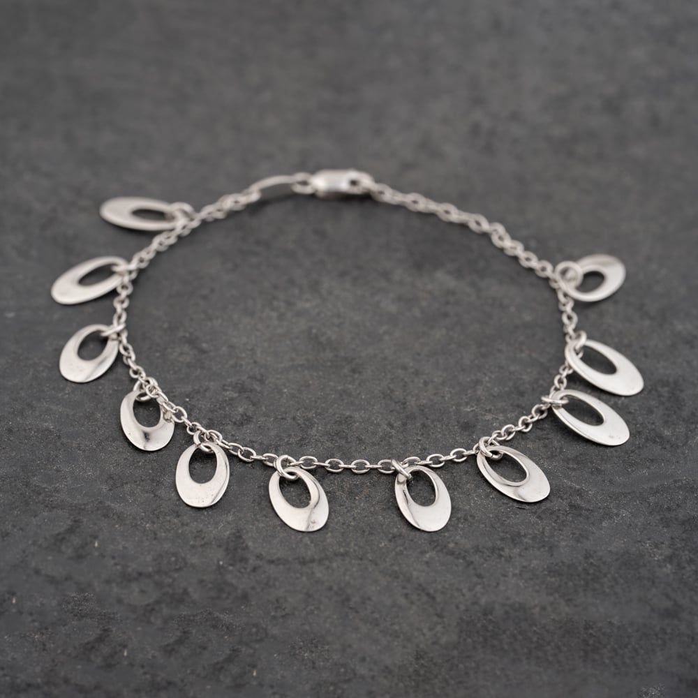 Pre-Owned 9ct White Gold Oval Dropper 7 Inch Chain Bracelet 43071020