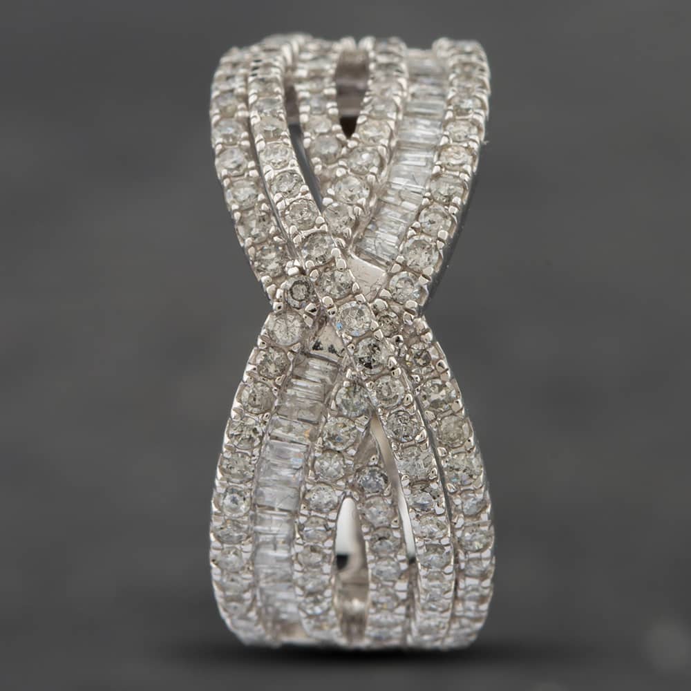 Pre-Owned 9ct White Gold 1.00ct Baguette & Brilliant Cut Diamond Crossover Ring 43091019
