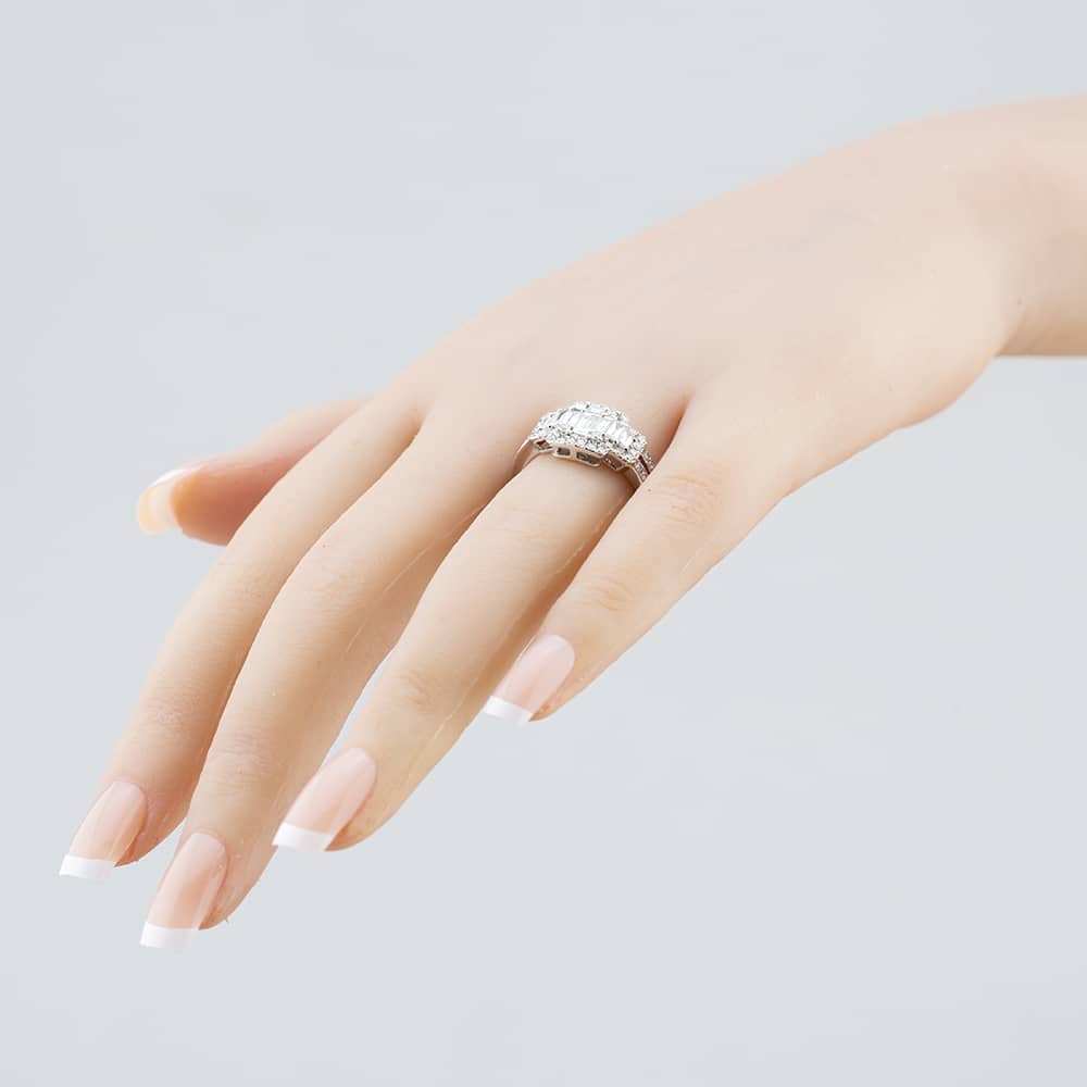 Pre-Owned 18ct White Gold Baguette & Brilliant Cut Diamond Fancy Dress Ring 43121083