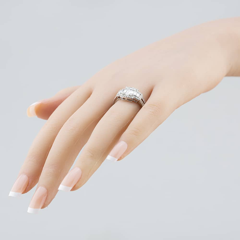 Pre-Owned 18ct White Gold Baguette & Brilliant Cut Diamond Fancy Dress Ring 43121084