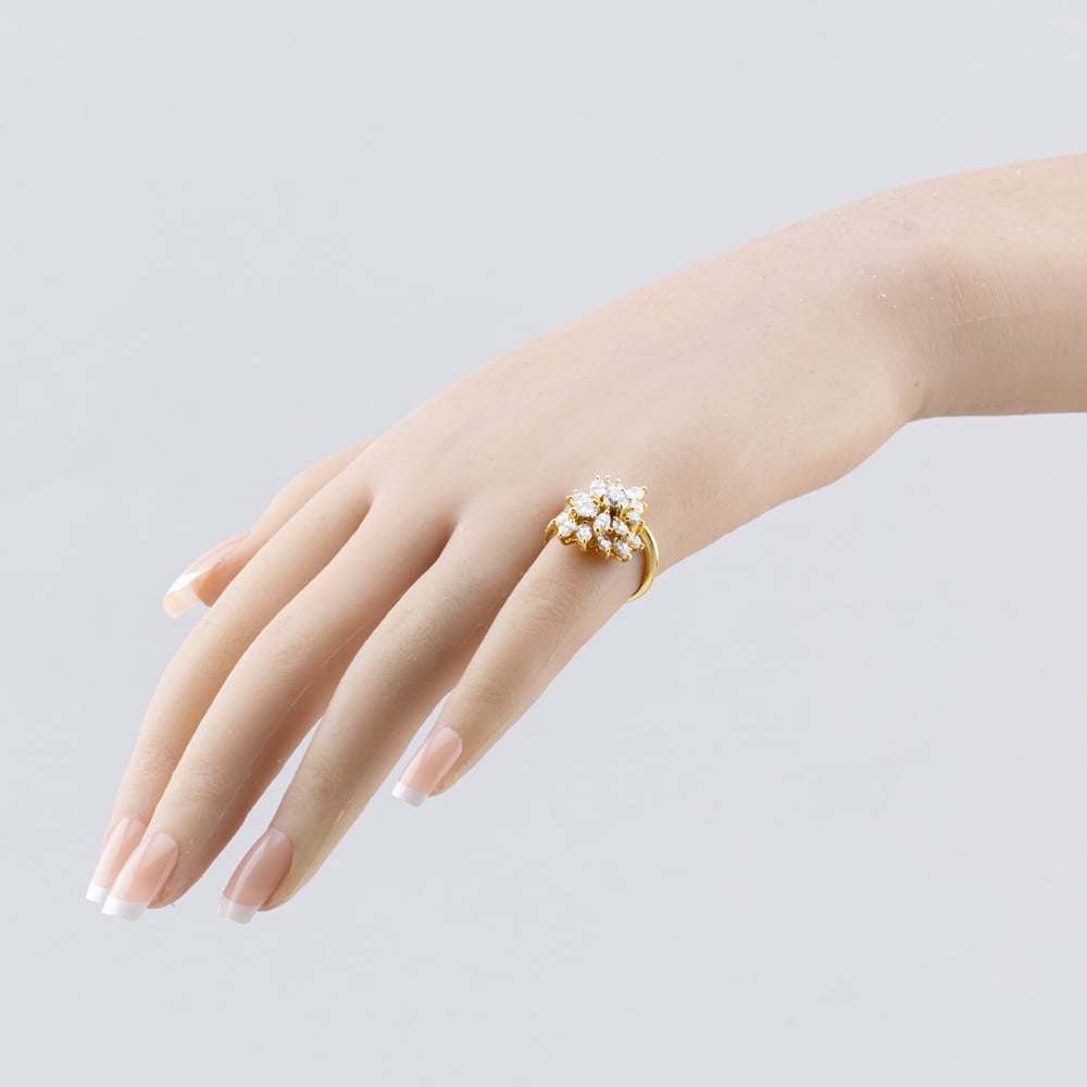 Pre-Owned 18ct Yellow Gold Diamond Fancy Cluster Ring 43121260