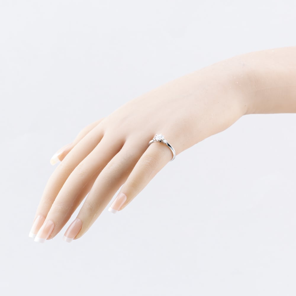 Pre-Owned Platinum 0.47ct Brilliant Cut Diamond Three Stone Ring 43121277