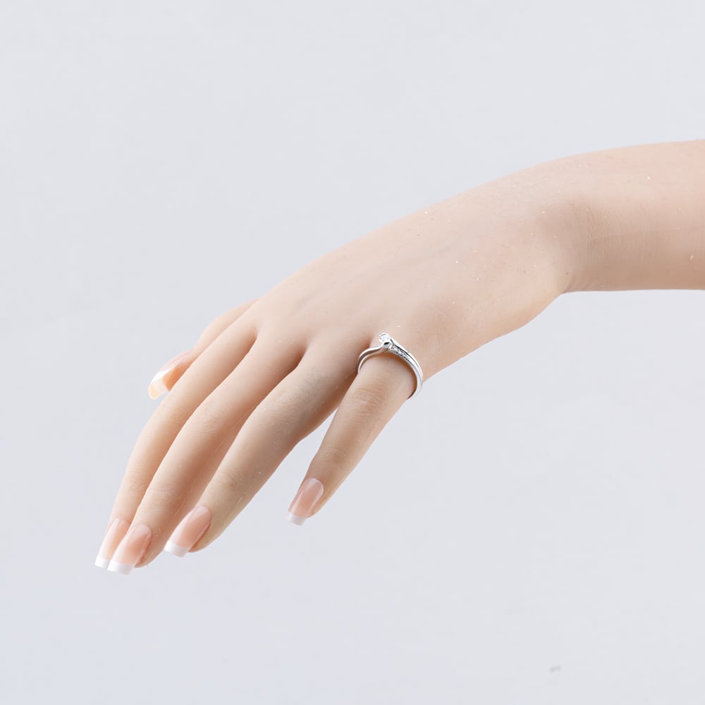 Pre-Owned 9ct White Gold 0.25ct Brilliant Cut Diamond Twist Shoulder Set Solitaire Ring 43121303