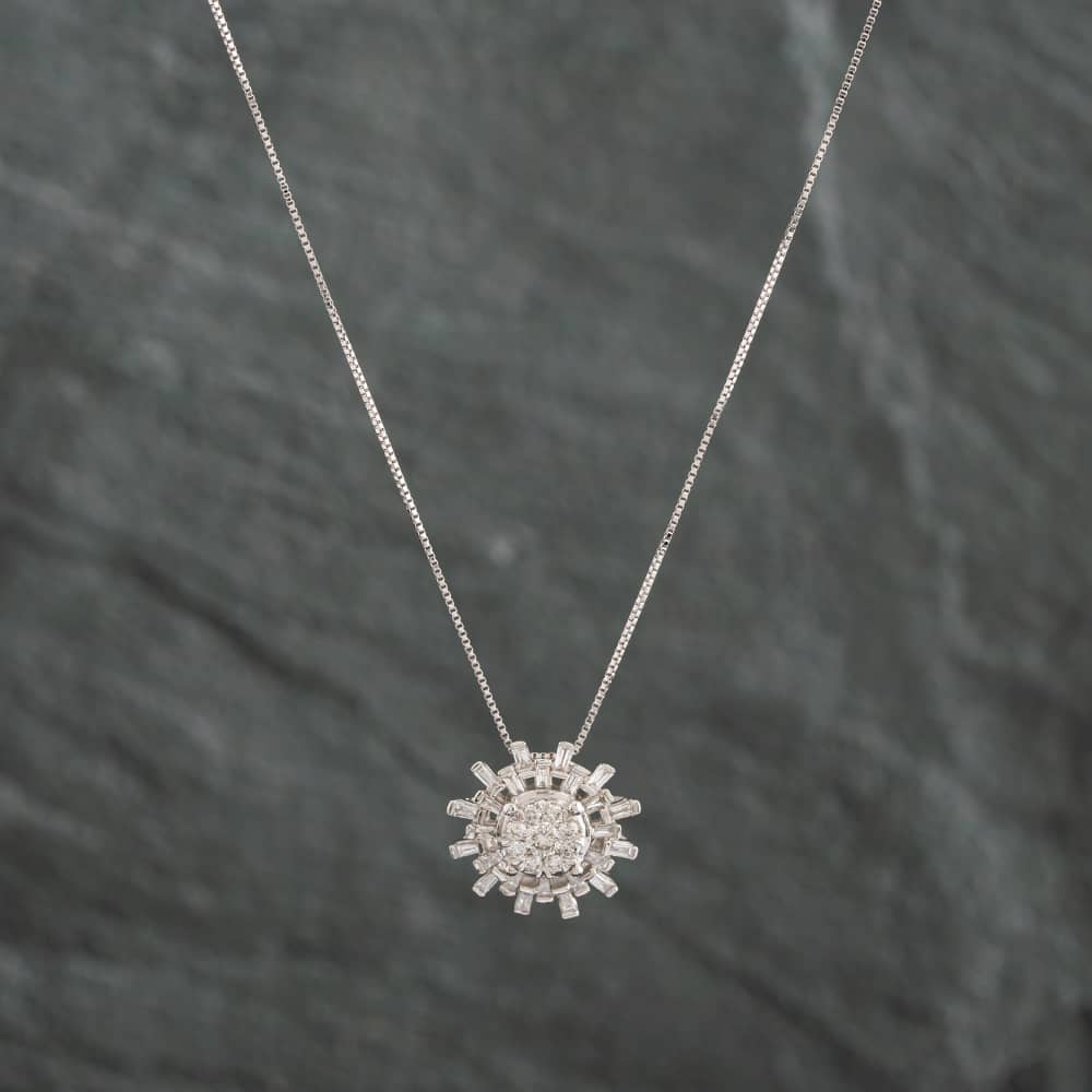 Pre-Owned 9ct White Gold 0.50ct Diamond Star Burst Pendant & 18 Inch Box Chain 4314106 Pre-Owned 9ct White Gold 0.50ct Diamond Star Burst Pendant & 18 Inch Box Chain 4314106
