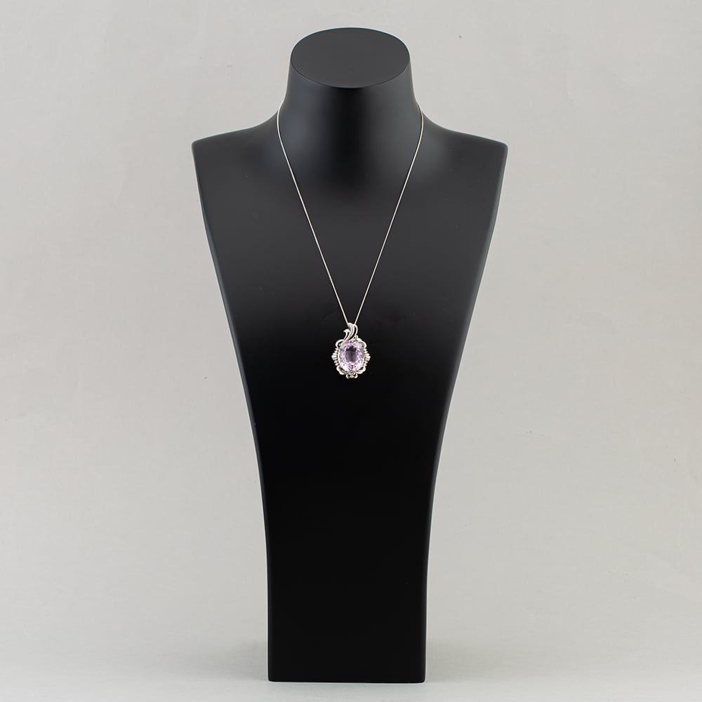 Pre-Owned Platinum Certificated 22.97ct Kunzite & 0.38ct Diamond Oval Pendant & 18 Inch Curb Chain 43141111