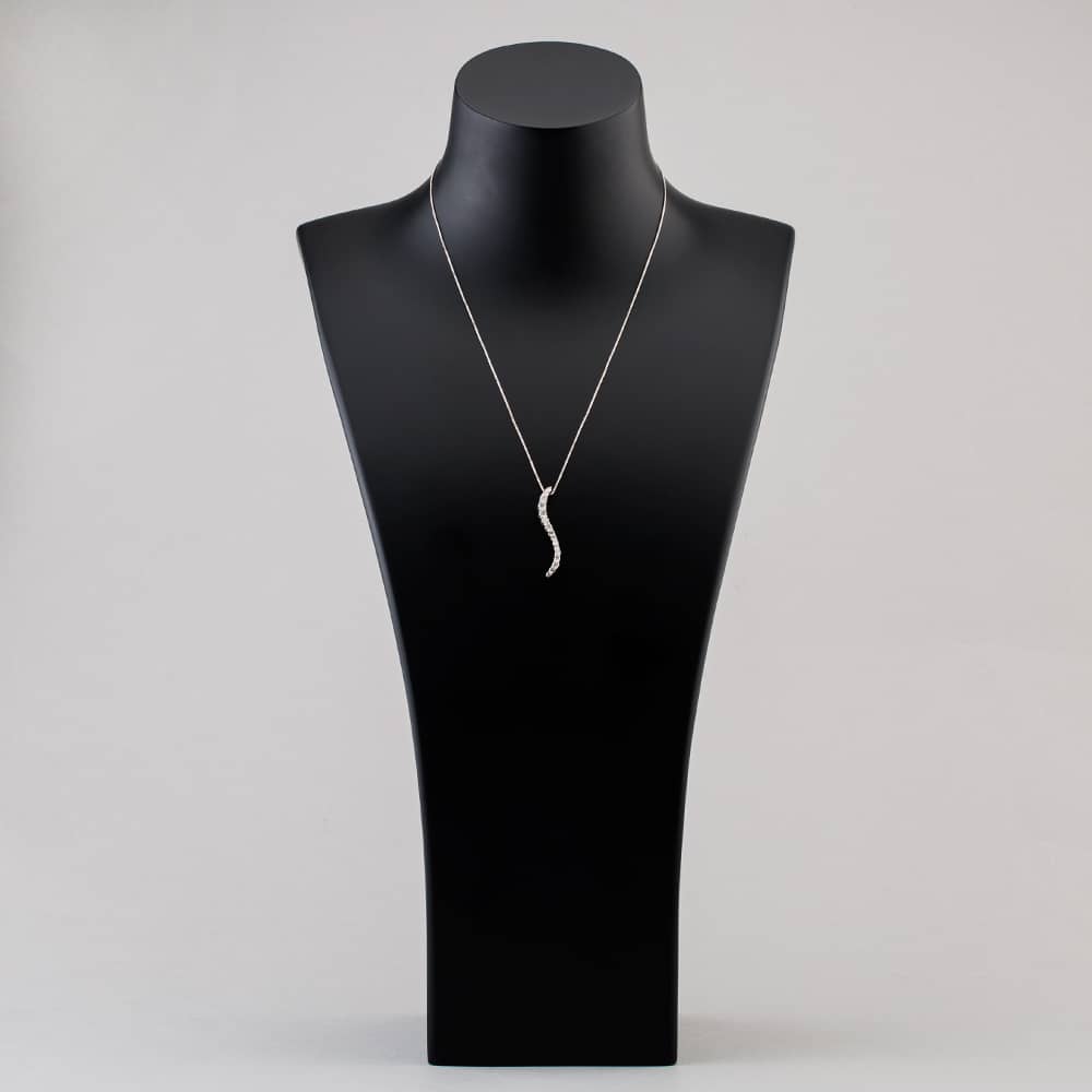 Pre-Owned 18ct White Gold 1.00ct Brilliant Cut Diamond Pendant & 18 Inch Box Chain 4314114