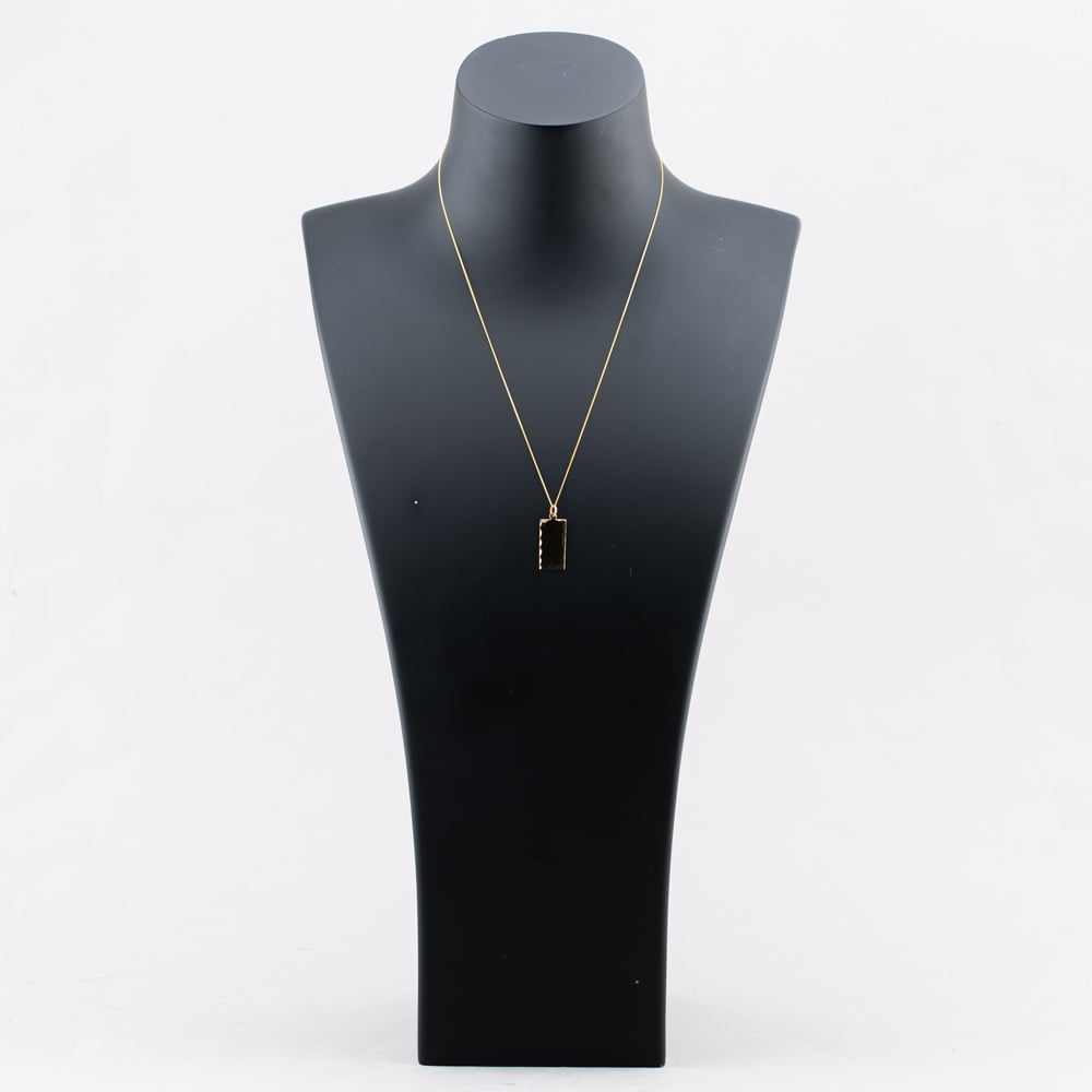 Pre-Owned 9ct Yellow Gold Oblong Bevelled Edge Pendant & 18 Inch Curb Chain 43141312