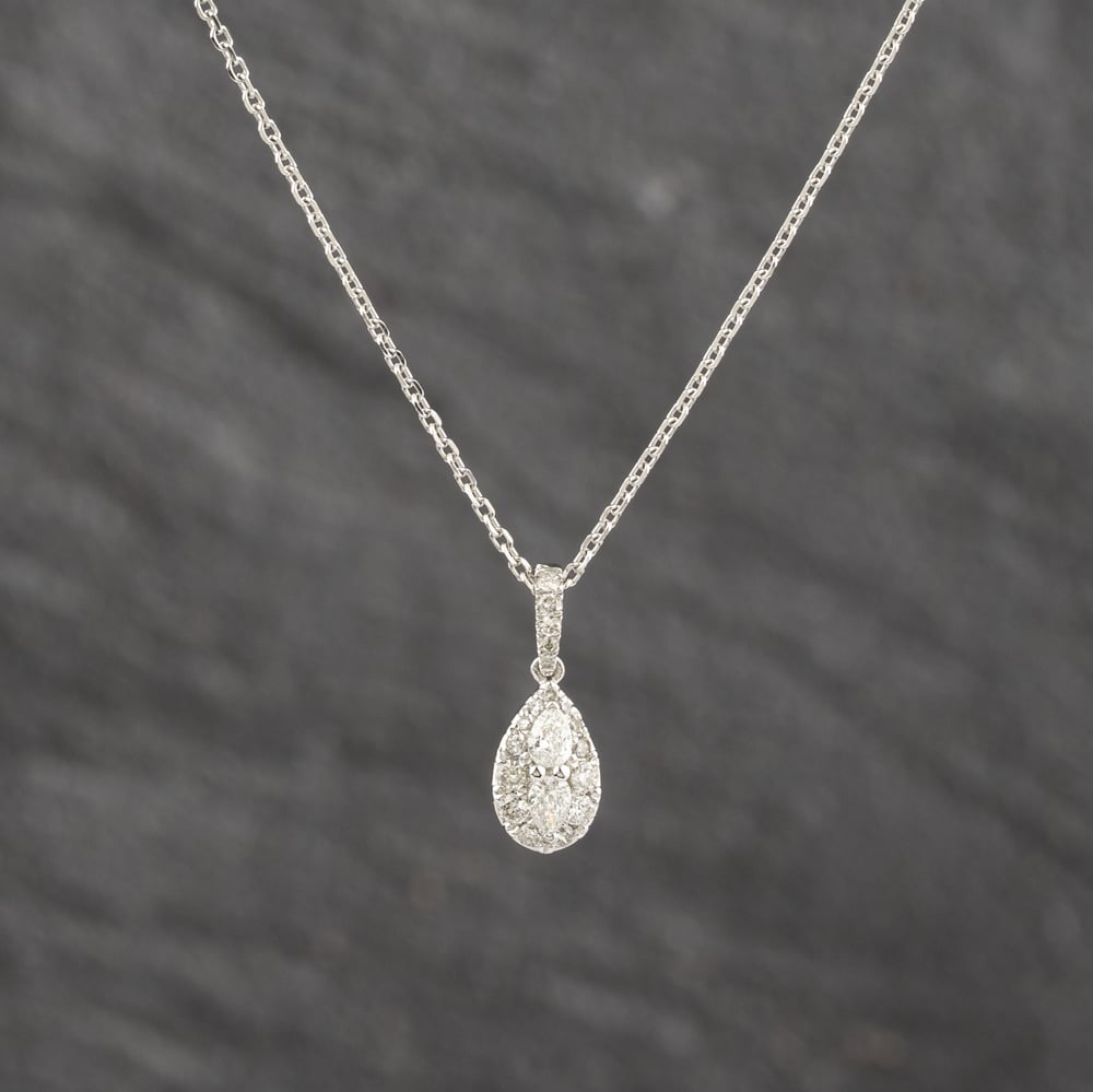 Pre-Owned 9ct White Gold 0.25ct Diamond Teardrop Cluster Gemstone Pendant &amp; 18 Inch Trace Chain 43141355