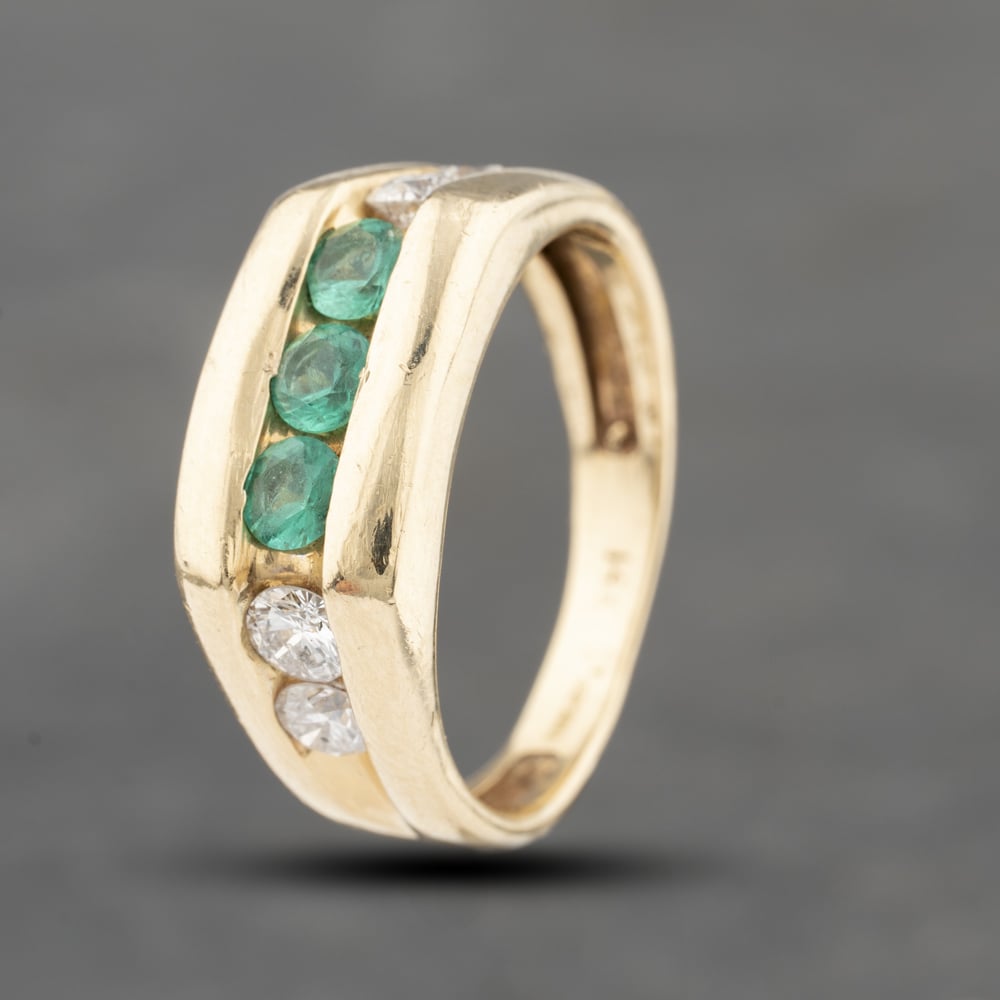 Pre-Owned 14ct Yellow Gold Emerald & 0.67ct Brilliant Cut Diamond Set Signet Ring 43151023