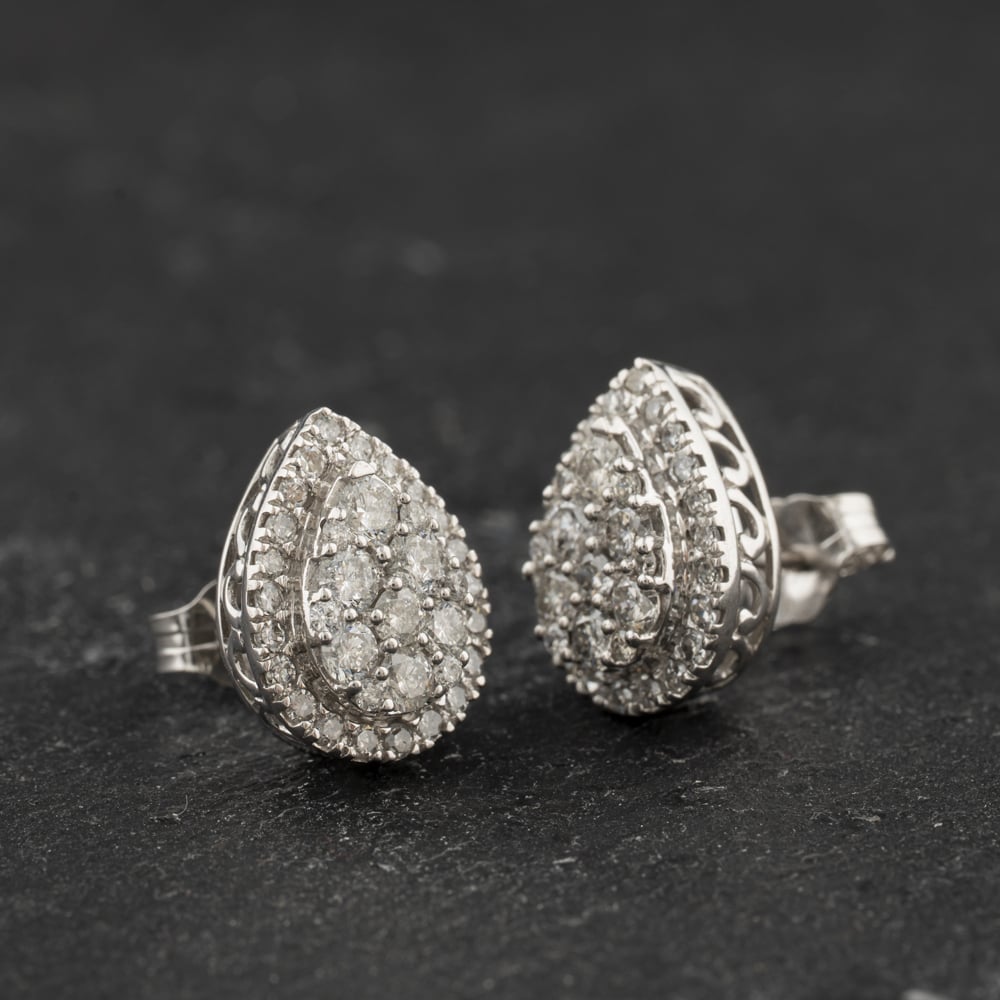 Pre-Owned 9ct White Gold 12mm 1.00ct Brilliant Cut Diamond Teardrop Cluster Stud Earrings 43171502