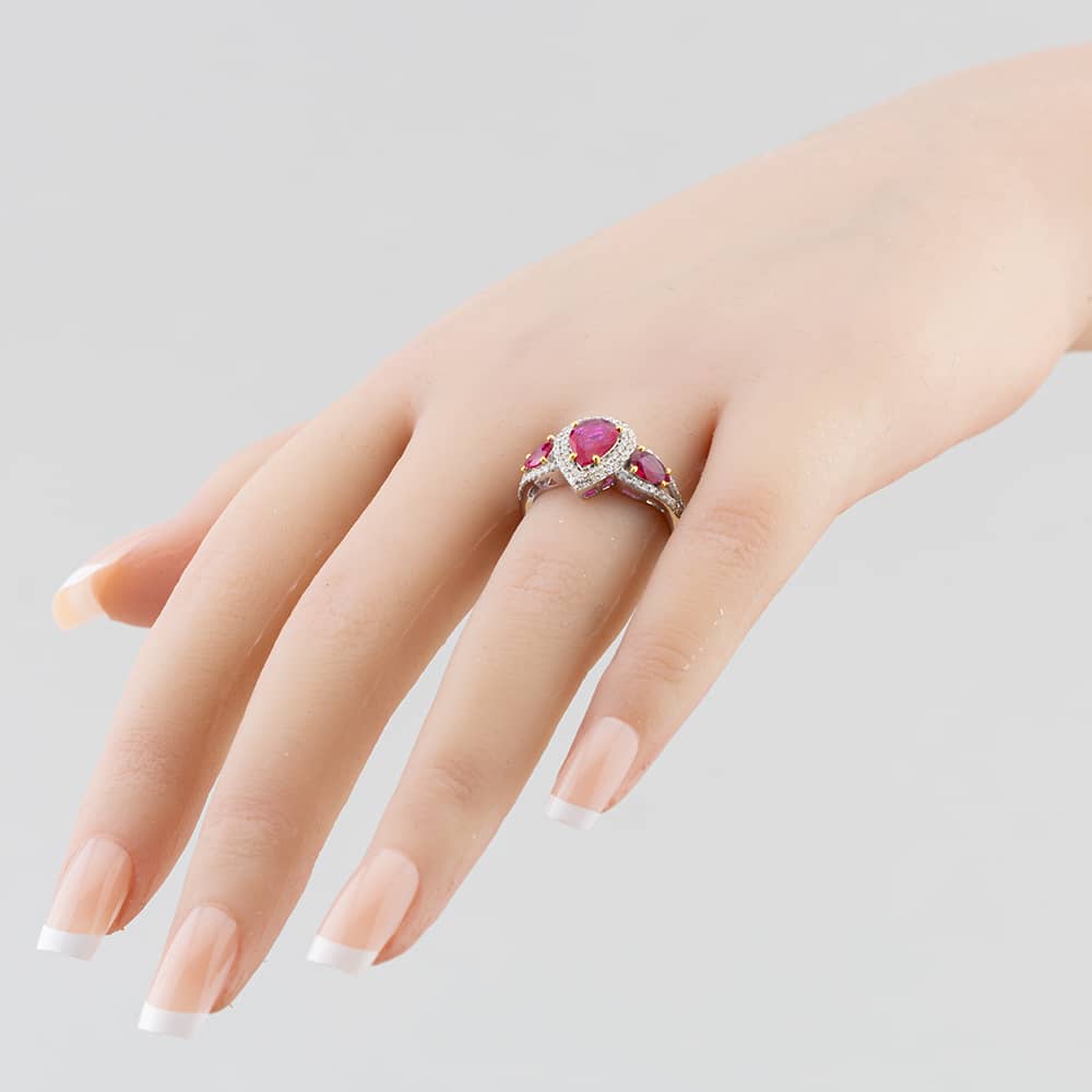 Pre-Owned 18ct Yellow Gold Ruby & Brilliant Cut Diamond Pear Shape Triple Cluster Ring 43351016