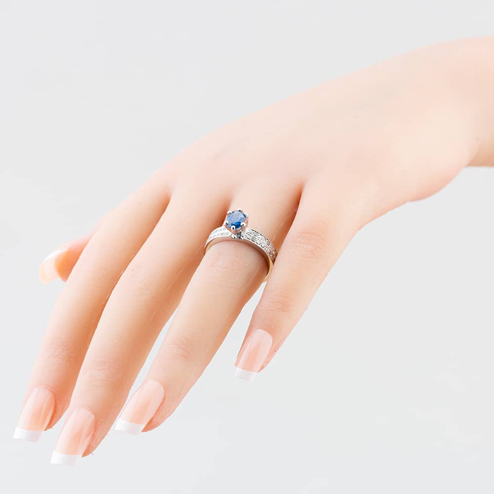 Pre-Owned Platinum Oval Cut Sapphire & Brilliant Cut Diamond Dress Ring 43361070