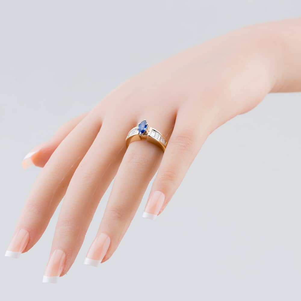 Pre-Owned 14ct Yellow Gold Marquise Cut Sapphire & Baguette Cut Diamond Set Shoulders Dress Ring 43361071