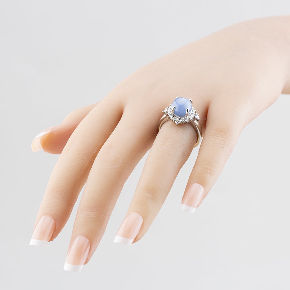 Pre-Owned Platinum 8.29ct Star Sapphire & 0.68ct Brilliant Cut Diamond Oval Cluster Ring 43361129