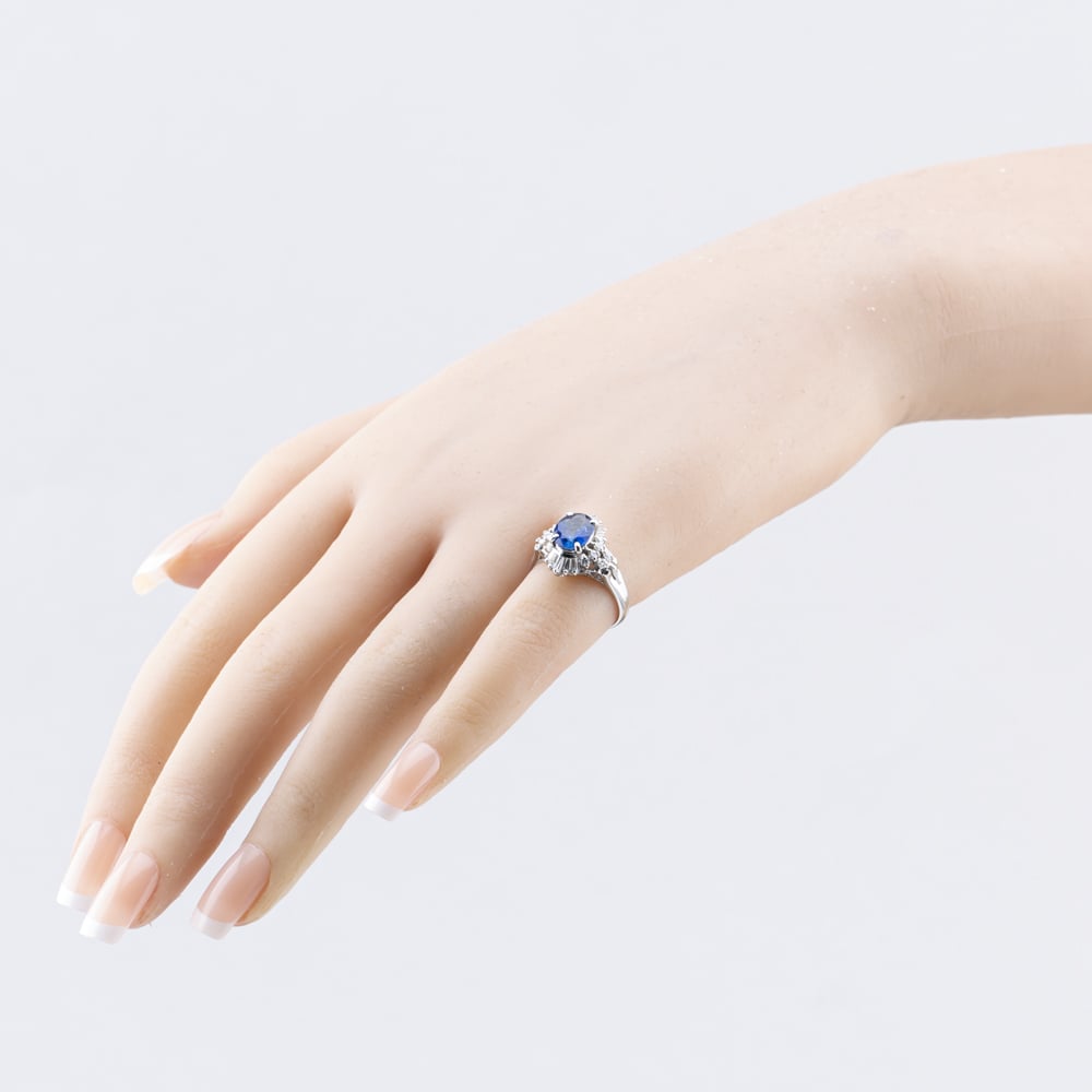 Pre-Owned Platinum Sapphire & 0.47ct Diamond Oval Cluster Ring 43361190