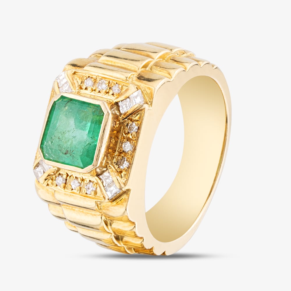 Product photograph of Pre-owned 18ct Yellow Gold 1 79ct Emerald Amp 0 71ct Diamond Octagonal Cluster Ring 43371053 from The Jewel Hut
