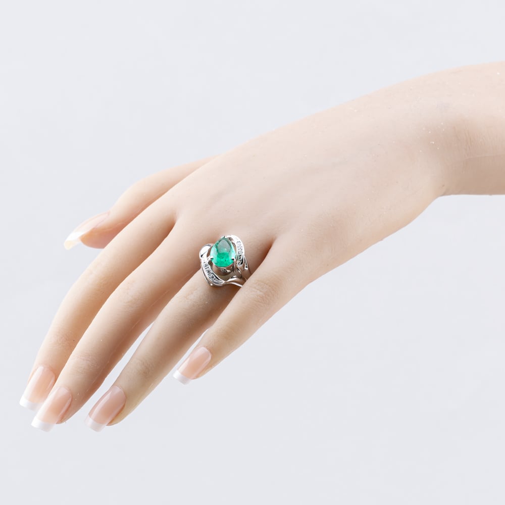 Pre-Owned Platinum 2.95ct Cabochon Cut Emerald & 0.08ct Diamond Tear Drop Dress Ring 43371067