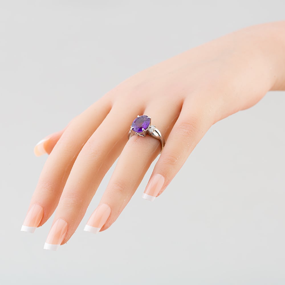 Pre-Owned Platinum Certificated Amethyst & 0.20ct Brilliant Cut Diamond Oval Dress Ring 43421005