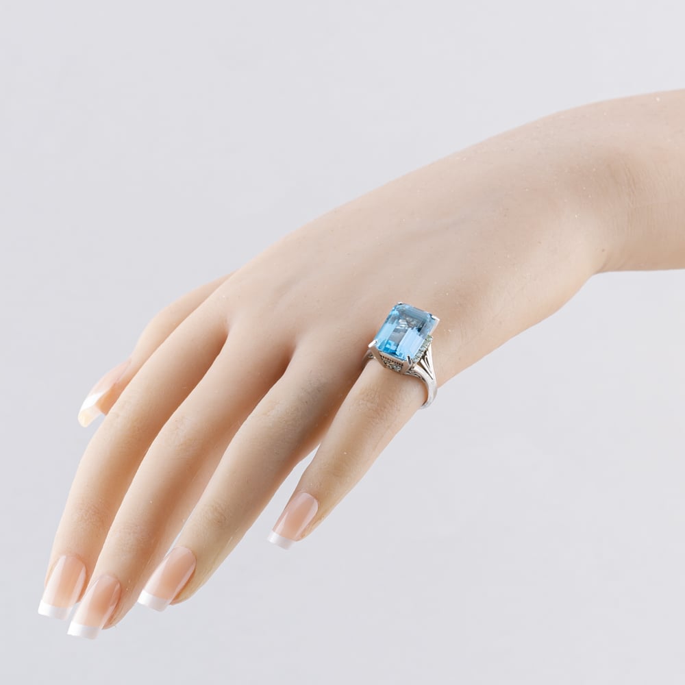 Pre-Owned Platinum 11.28ct Blue Topaz & 0.20ct Diamond Oblong Dress Ring 43451018