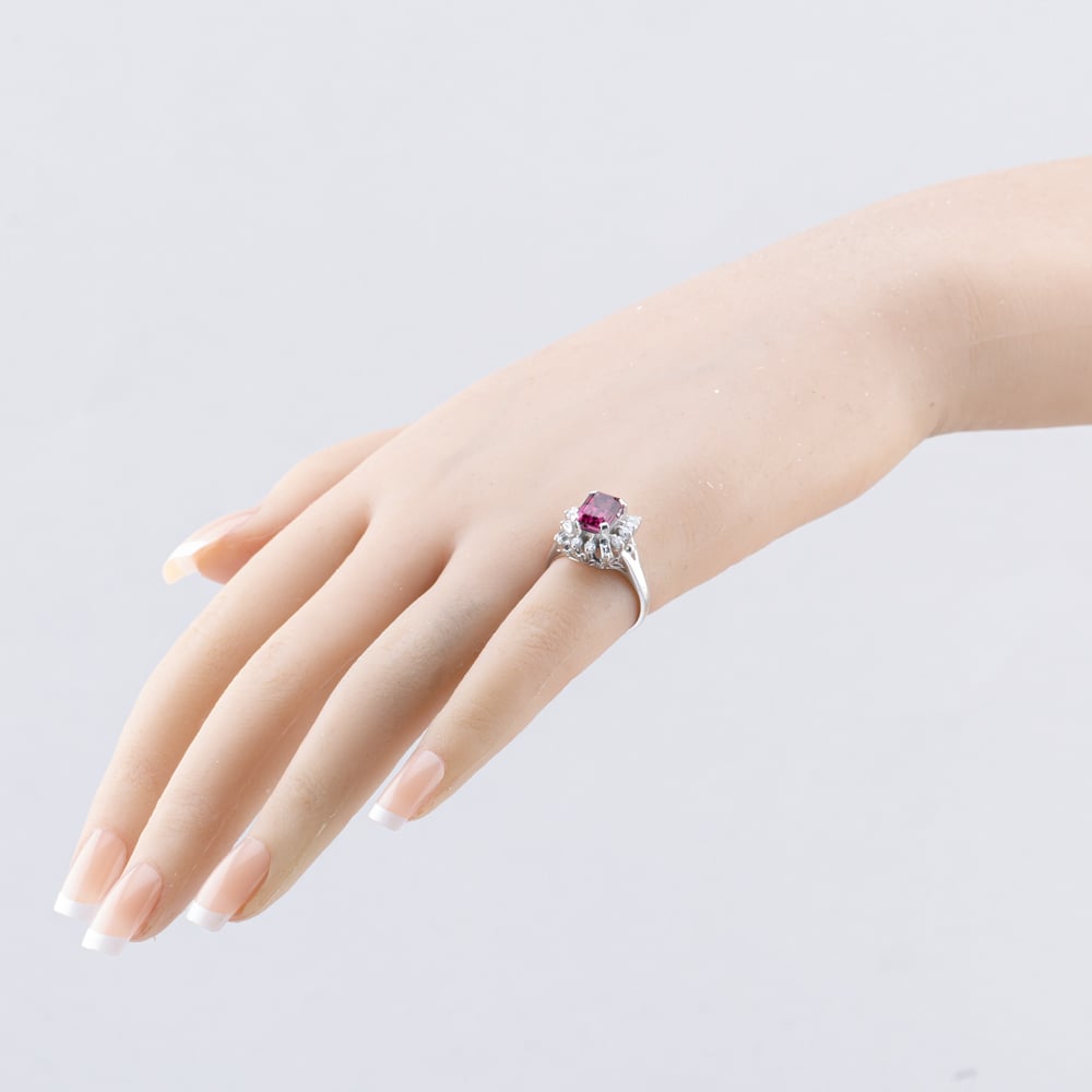 Pre-Owned Platinum 2.25ct Garnet & 0.56ct Diamond Rectangular Cluster Ring 43471011