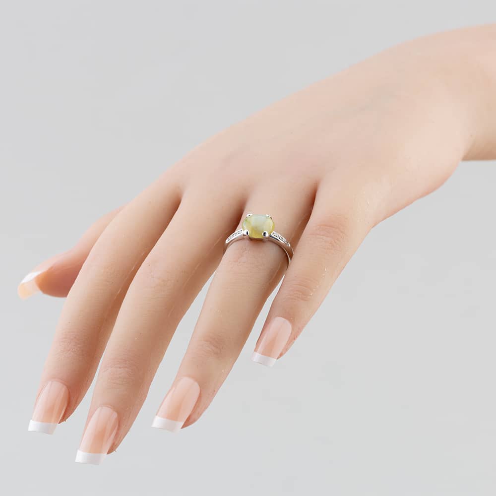 Pre-Owned 18ct White Gold 2.86ct Cabochon Chrysoberyl Cats Eye & 0.06ct Brilliant Cut Diamond Dress Ring 43511000