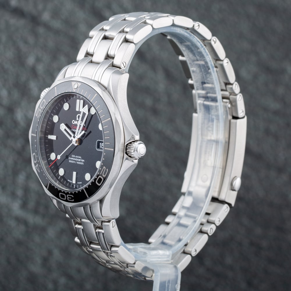 Pre-Owned OMEGA Mens Seamaster Diver Black Dial Bracelet Watch 212.30.41.20.01.003