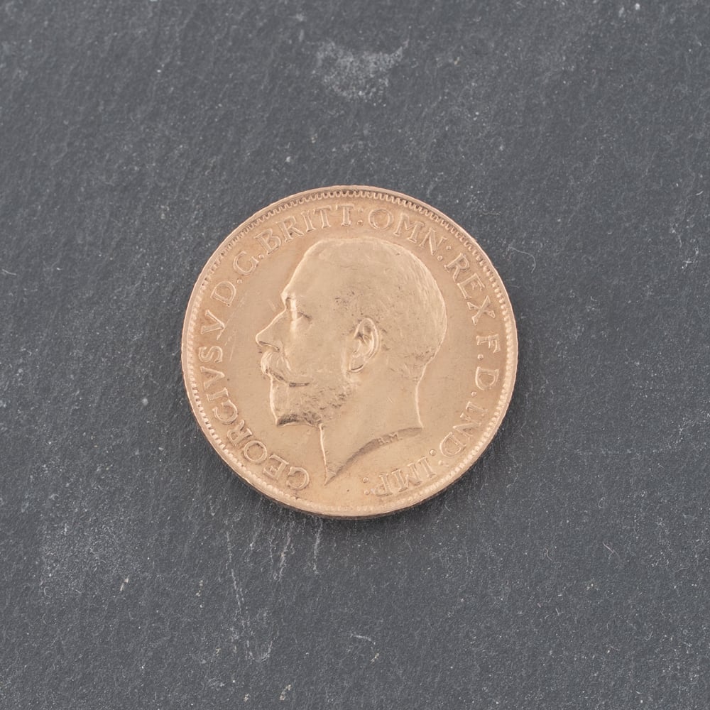 Pre-Owned 22ct Yellow Gold 2006 Queen Elizabeth Half Sovereign Coin 47011214