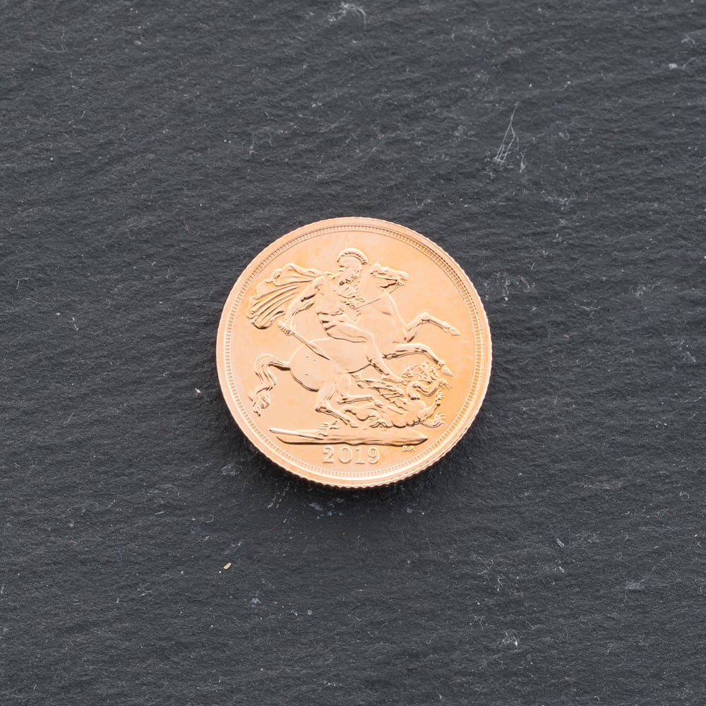 Pre-Owned 22ct Yellow Gold 2019 Queen Elizabeth II Full Sovereign Coin 47021241