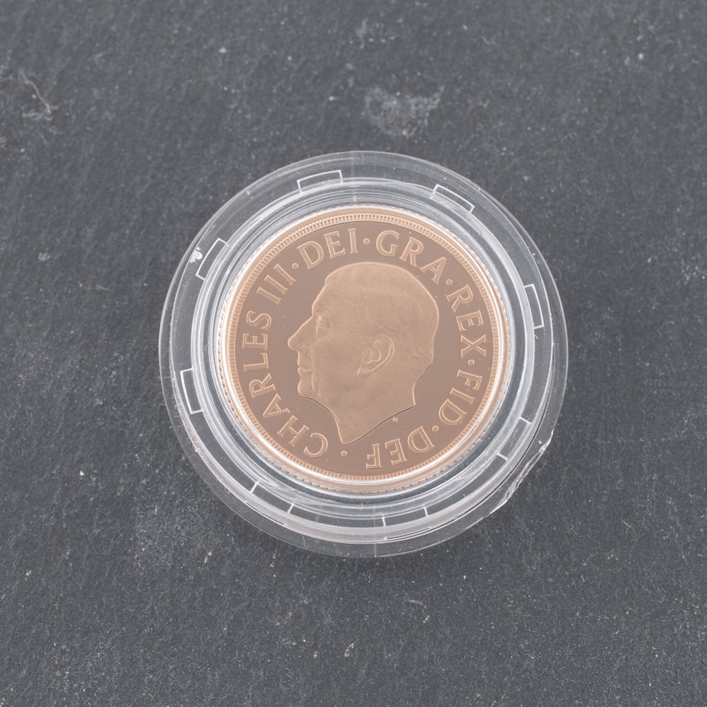 Pre-Owned 22ct Yellow Gold 2024 King Charles Full Sovereign Boxed Coin 47021289