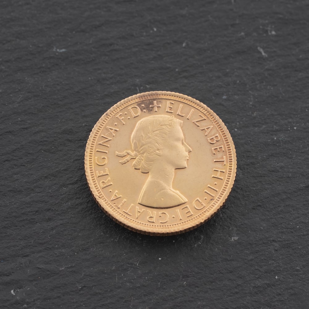 Pre-Owned 22ct Yellow Gold Queen Elizabeth II 1968 Full Sovereign Coin 47021312
