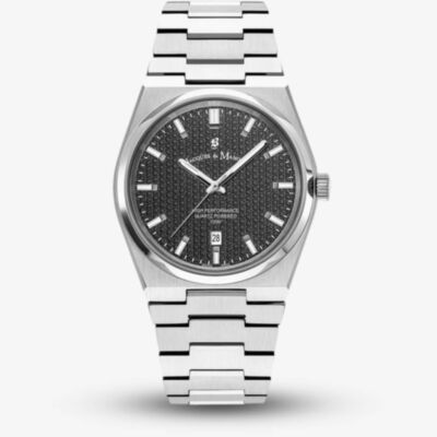 Jacques du Manoir Mens Horizon Black Dial Silver Tone Stainless Steel Bracelet Watch JWG03506