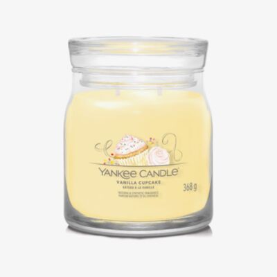 Yankee Candle Vanilla Cupcake Signature Medium Jar Candle 1630003E