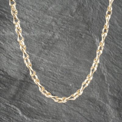 Pre-Owned 9ct Yellow Gold Figure Of Eight Link 17 Inch Chain 41041474