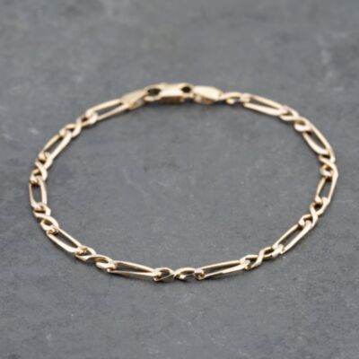 Pre-Owned 9ct Yellow Gold 2+1 Link 7 Inch Figaro Chain Bracelet 41061297