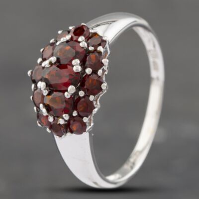 Pre-Owned 9ct White Gold Garnet Cluster Ring 41102267