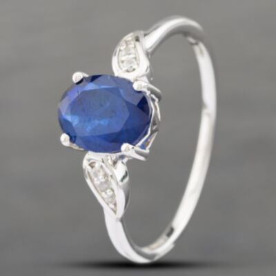 Pre-Owned 9ct White Gold Synthetic Blue & White Spinel Dress Ring 41102475