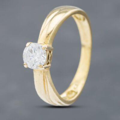 Pre-Owned 9ct Yellow Gold Cubic Zirconia Solitaire Ring 41102691