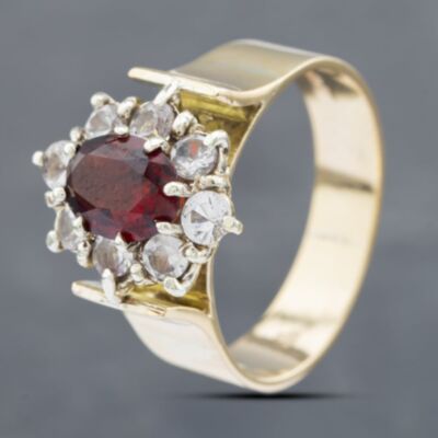 Pre-Owned 9ct Yellow Gold Garnet & Cubic Zirconia Oval Cluster Ring 41102703