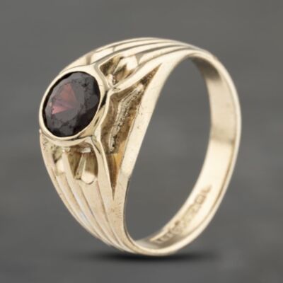 Pre-Owned Vintage 9ct Yellow Gold Garnet Rubover Single Stone Dress Ring 41103295