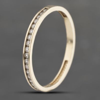 Pre-Owned 9ct Yellow Gold Cubic Zirconia Channel Set Half Eternity Ring 41103336