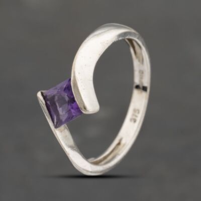 Pre-Owned 9ct White Gold Amethyst Crossover Dress Ring 41103463