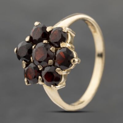 Pre-Owned Vintage 9ct Yellow Gold Garnet Flower Cluster Ring 41103649