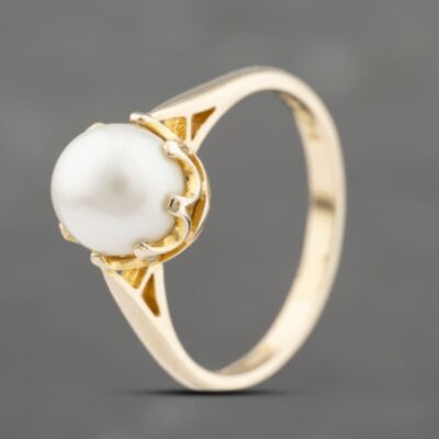 Pre-Owned 9ct Yellow Gold Cultured Pearl Single Dress Ring 41103668