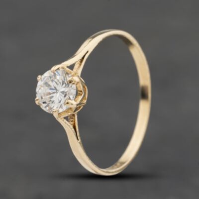 Pre-Owned 9ct Yellow Gold Cubic Zirconia Round Solitaire Ring 41104070