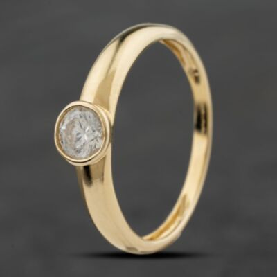 Pre-Owned 14ct Yellow Gold Cubic Zirconia Rubover Solitaire Ring 41104104
