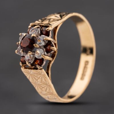 Pre-Owned 9ct Yellow Gold Garnet & White Spinel Cluster Ring 41104183