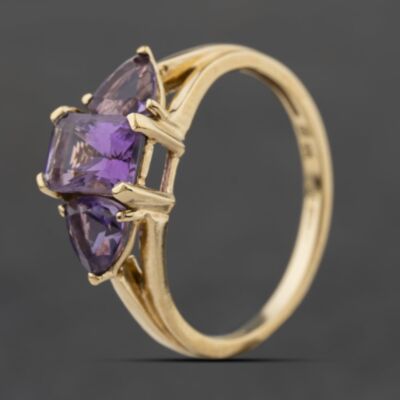 Pre-Owned 9ct Yellow Gold Amethyst Three Stone Dress Ring 41104321