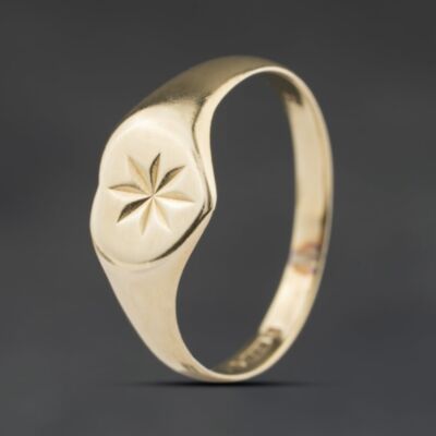 Pre-Owned 9ct Yellow Gold Heart Signet Ring 41104511